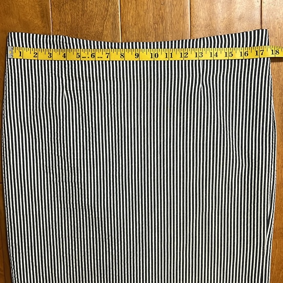 J’ENVIE New York Stripe Knee-Length Pencil Skirt Size 10 Office Coastal Nautical - Picture 3 of 10